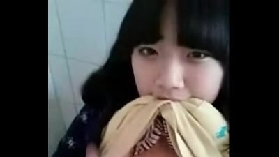 yummy teenie asian onanism bumpers and love button in public toilet